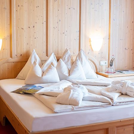 Hotel Latini Zell am See Esterno foto