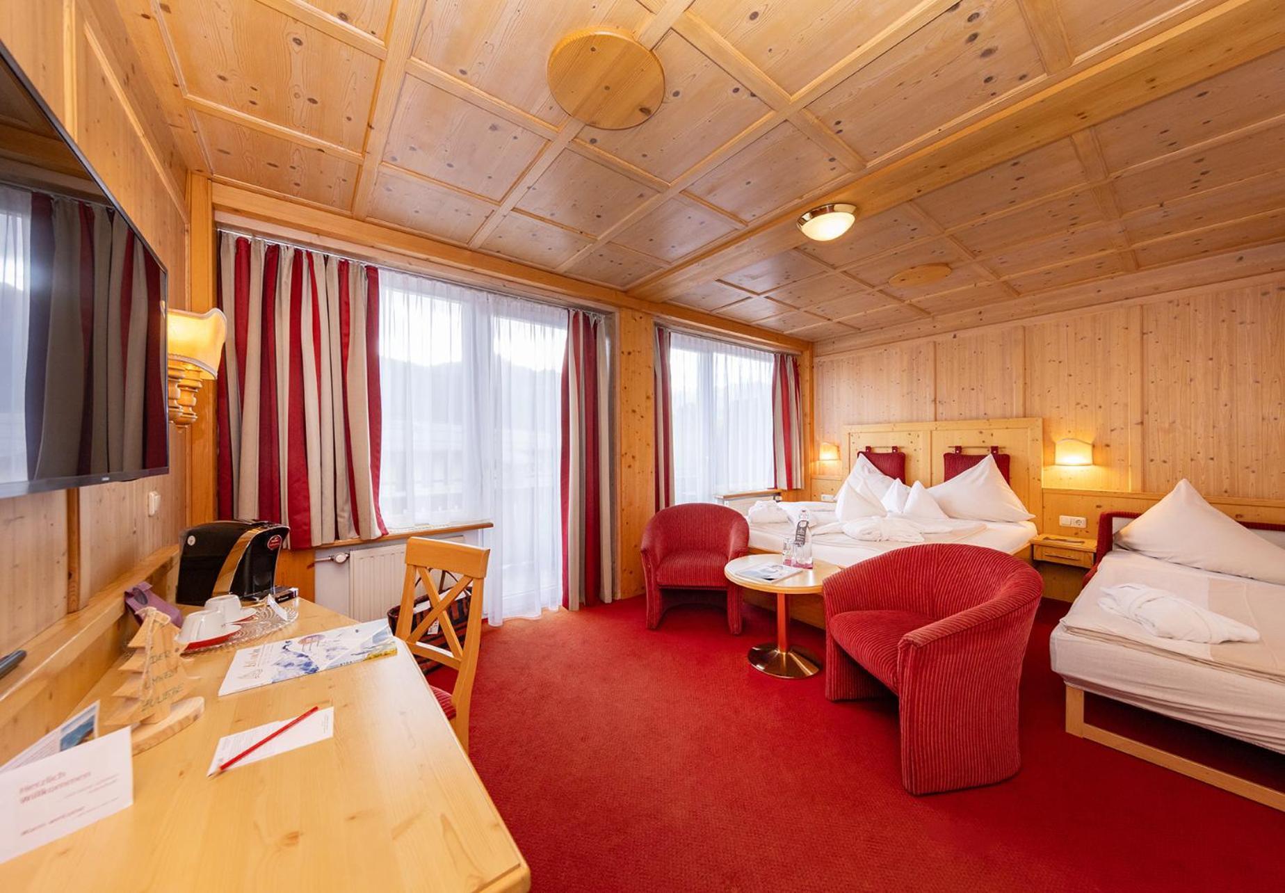 Hotel Latini Zell am See Esterno foto