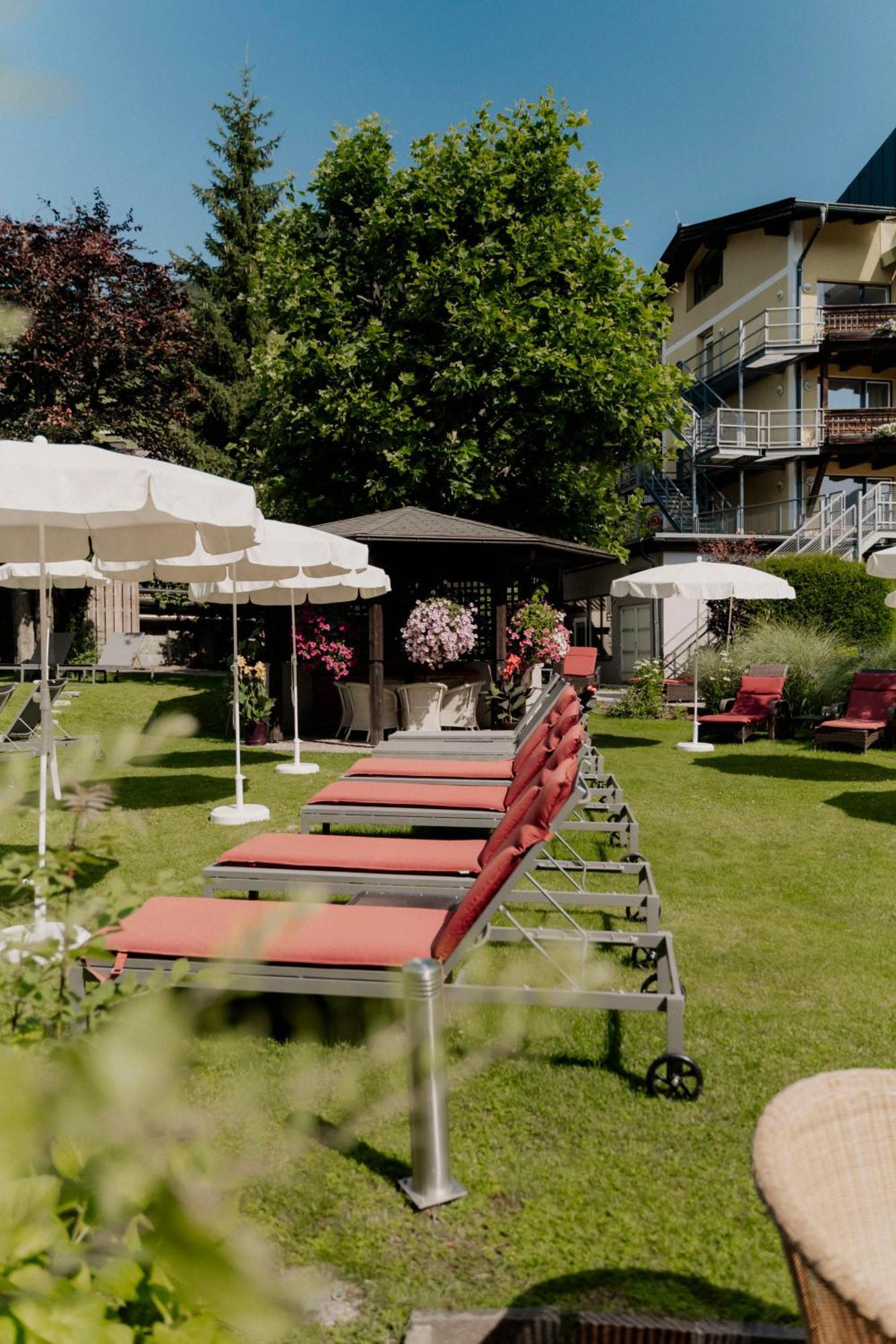 Hotel Latini Zell am See Esterno foto