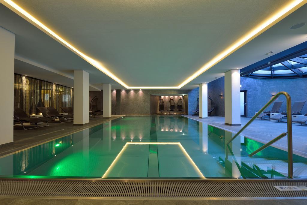 Hotel Latini Zell am See Esterno foto